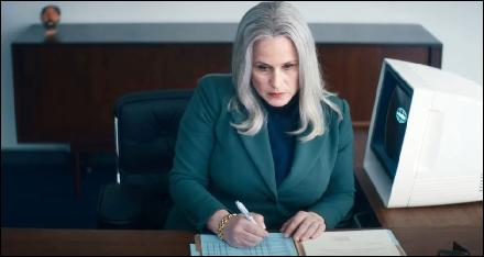 Patricia-Arquette-in-Severance (943x500, 38 k...)